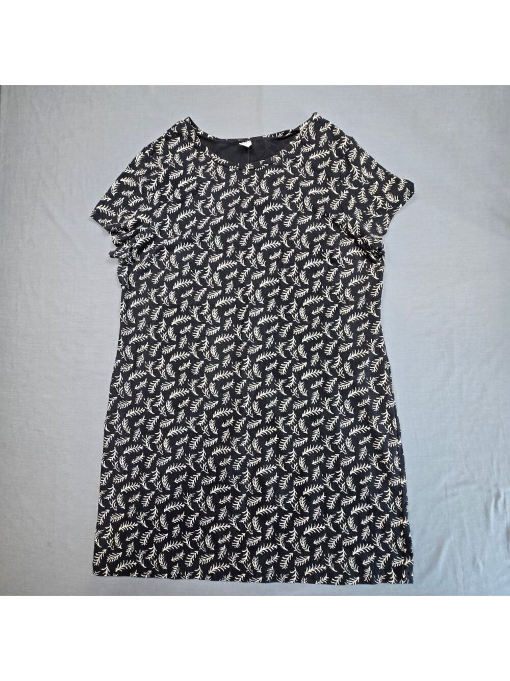 Old Navy XXL Womens Short Sleeve Black & White Leaf Print Casual Straight Dress - Picture 1 of 4